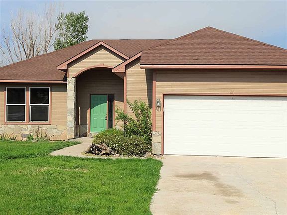 2nd image of 27 Snowberry Pl