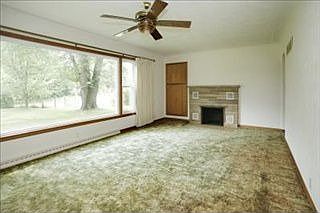 3rd image of 412 Orchard Ct