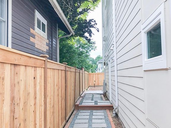 Walkway to Unit C