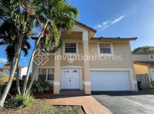 15186 SW 108th Ter, Miami, FL 33196