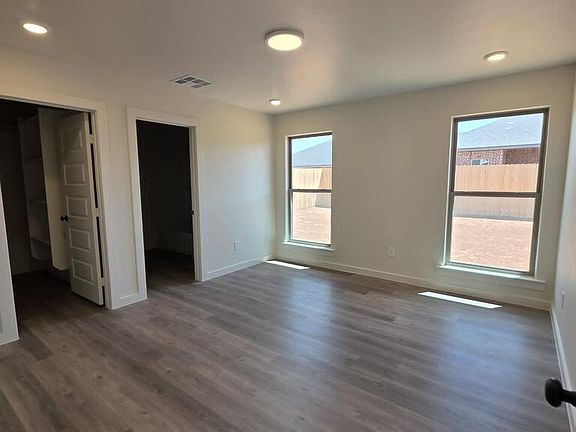 5th image of 908 Gold Rush Ave
