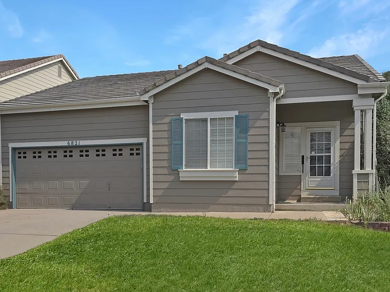 6821 W Remington Pl — Photo 1