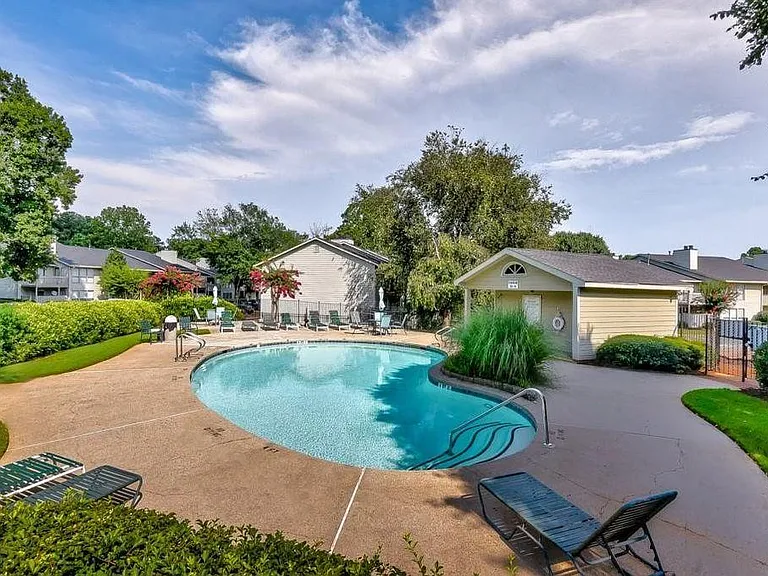 516 Park Ridge Cir — Photo 25