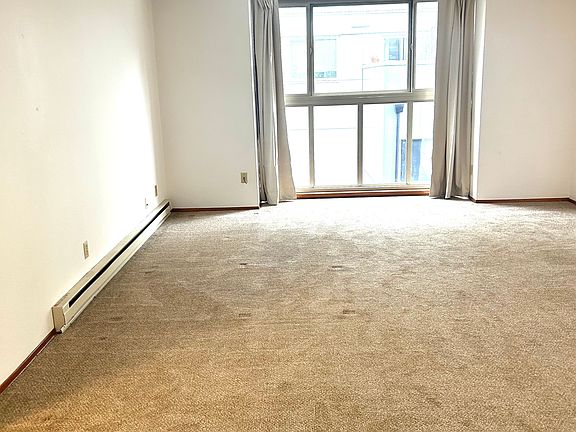 4th image of 3118 NE 123rd St #25