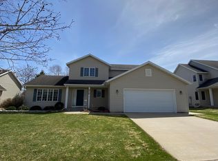 926 Plymouth Ln NW, Rochester, MN 55901