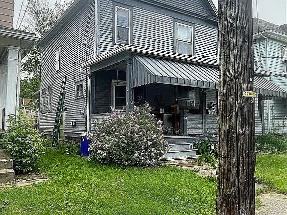 2nd image of 110 Richlieu Ave