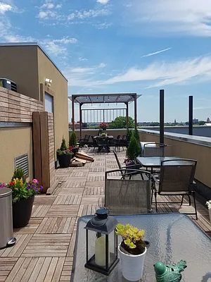 Rented by Bedford Brownstone Realty | media 24