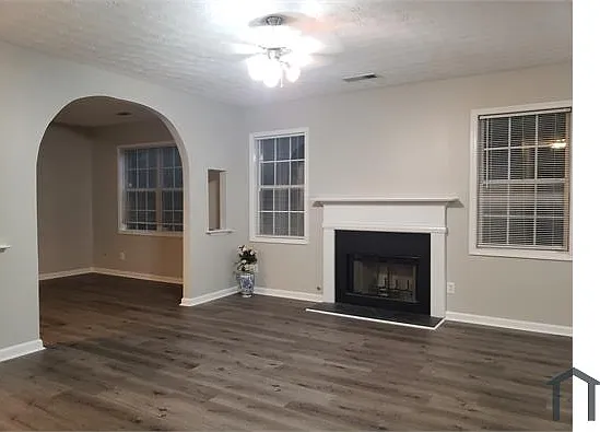 2024 Longmont Dr — Photo 3