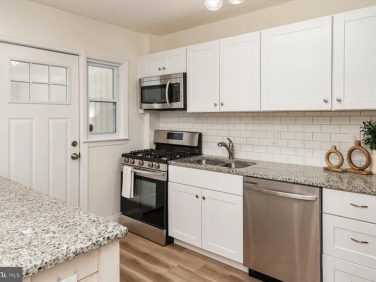 7920 Charlesmont Rd — Photo 30