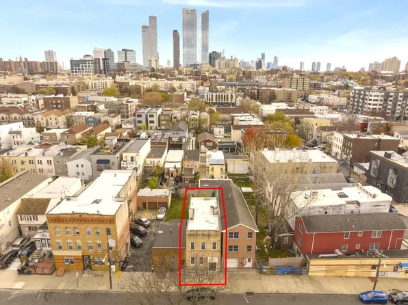 12 Wright Avenue image 1 of 20