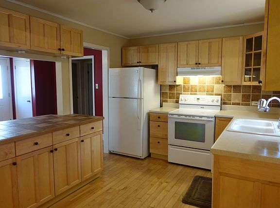 5th image of 36871 N Marilyn Ln