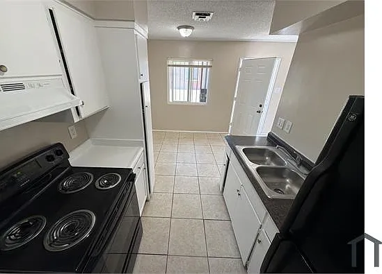 2 bed, $1,200 — Photo 2