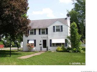 904 Roosevelt Rd, East Rochester, NY 14445