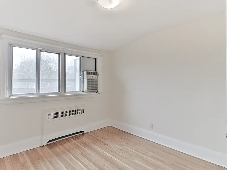 938 Avenue Rd #3 — Photo 9