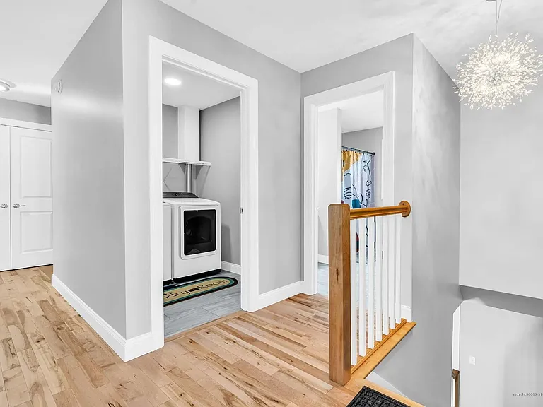 36 Belvedere Dr — Photo 8