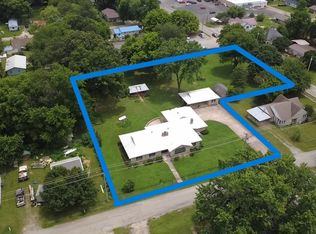 111 N Oak St, Salem, AR 72576