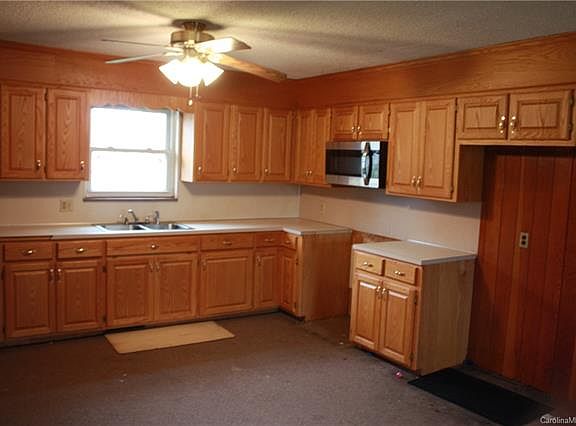 4th image of 527 Virginia Ave