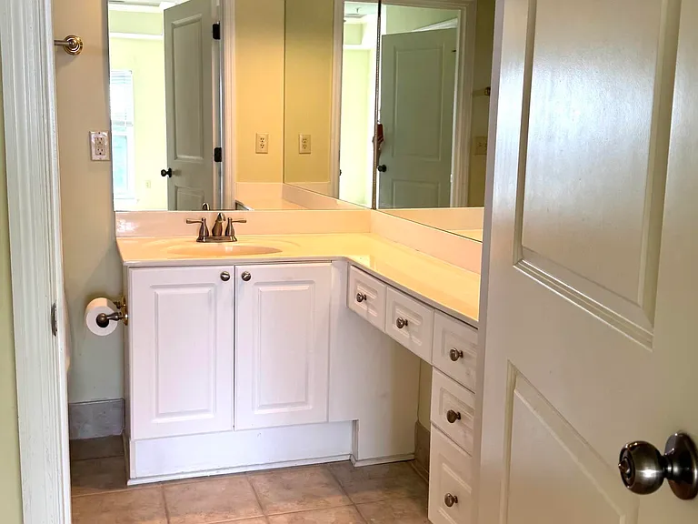 400 E Bay St #502 — Photo 66