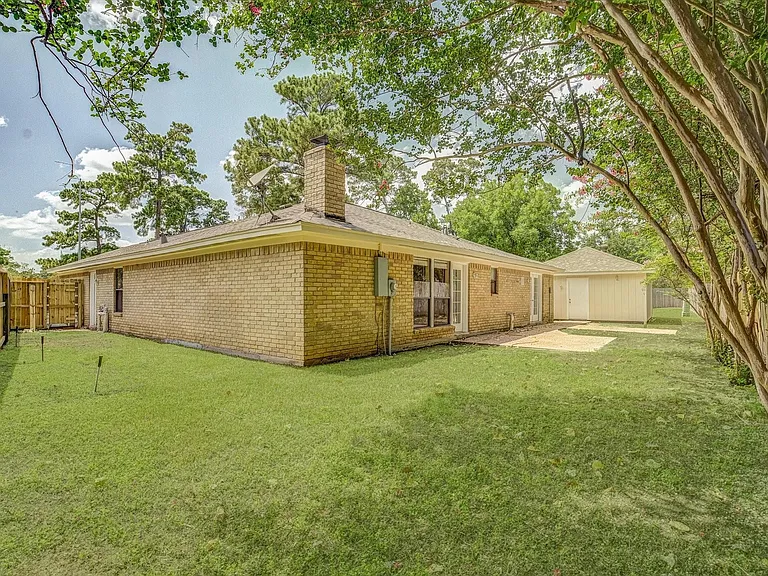 7315 Foxside Ln — Photo 36
