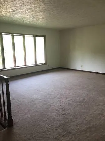 209 Pine Cir — Photo 4
