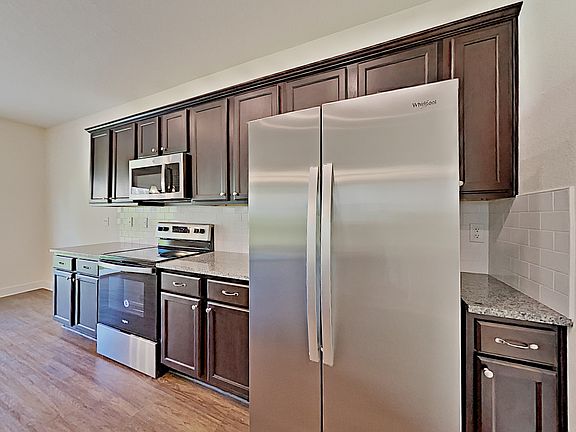5th image of 8619 Highfield Ave
