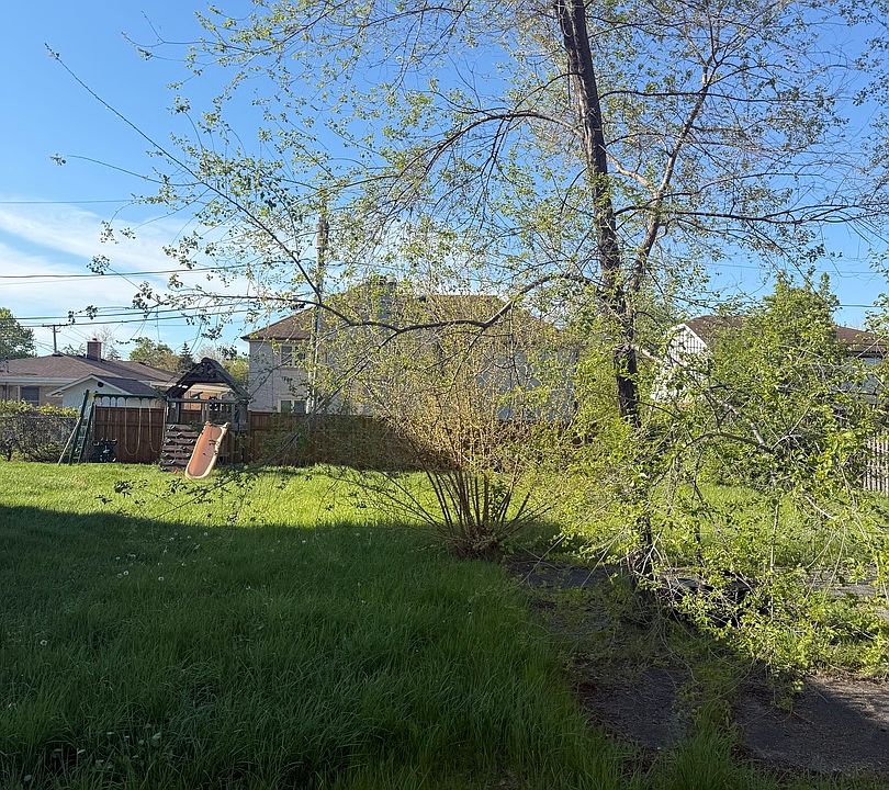2nd image of 8205 W Ballard Rd