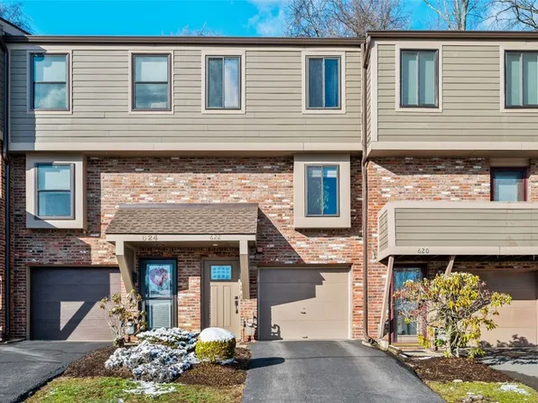 622 Arkwood Dr, Bethel Park, PA 15102