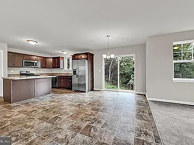 3 bed, 2.5 bath, 2000 sqft, $2,700 — Photo 3