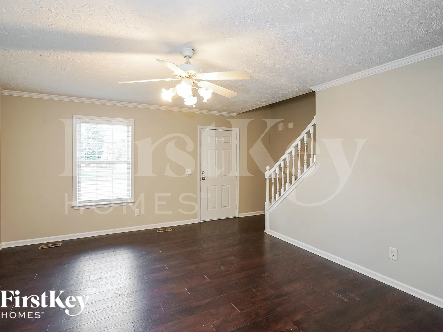 4 bed, 3.0 bath, 2166 sqft, $2,270 — Photo 3