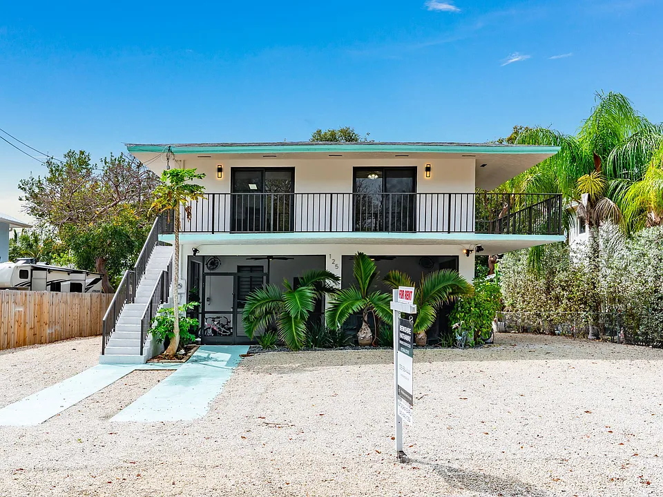 125 Dove Lake Dr
