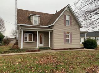 208 S 5th St, Ava, IL 62907