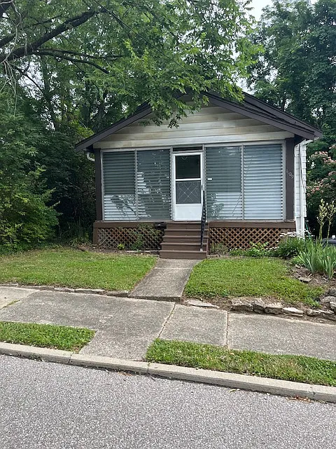 1109 Burnett Ave photo 1