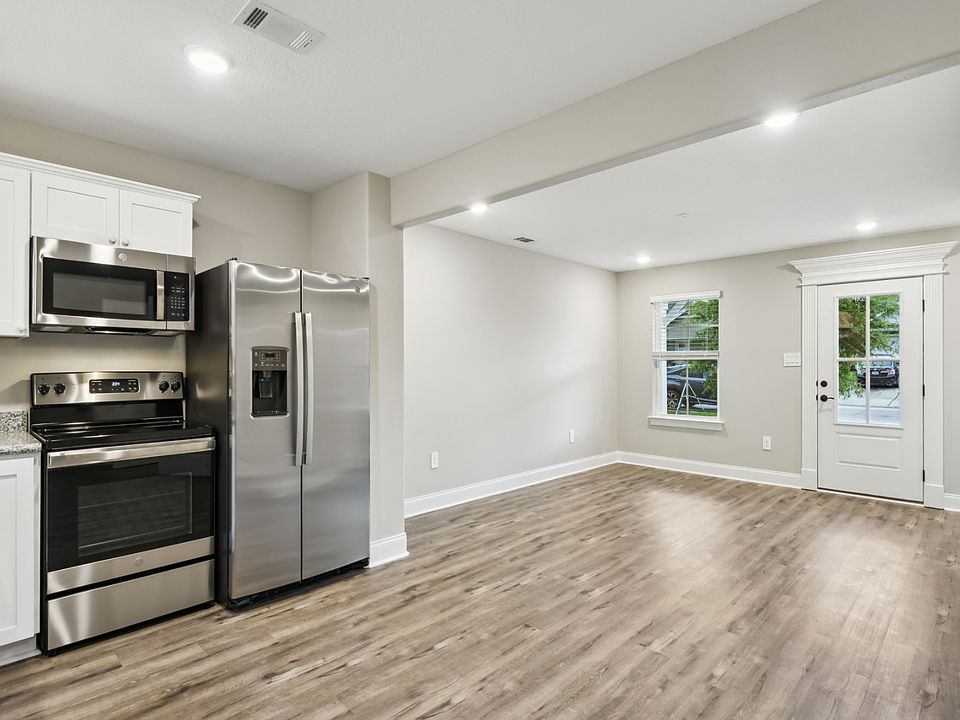 Great room in the Parker floorplan at a Meritage Homes community in Gulfport, MS.