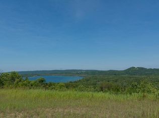 12 W Harbour Ridge, Maple City, MI 49664