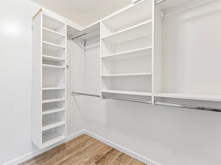 7247 Alakoko St — Photo 15
