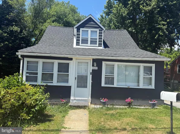 1628 Cherry St, Upper Chichester, PA 19061