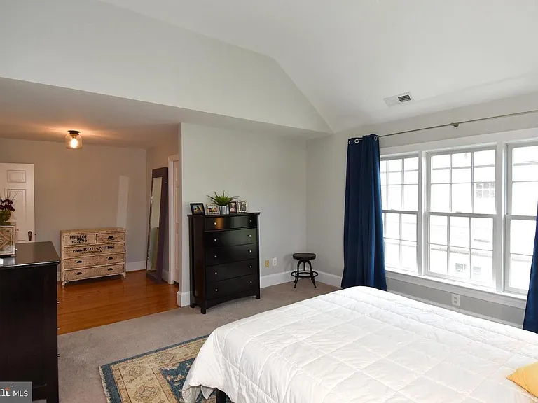 710 W View Ter — Photo 31