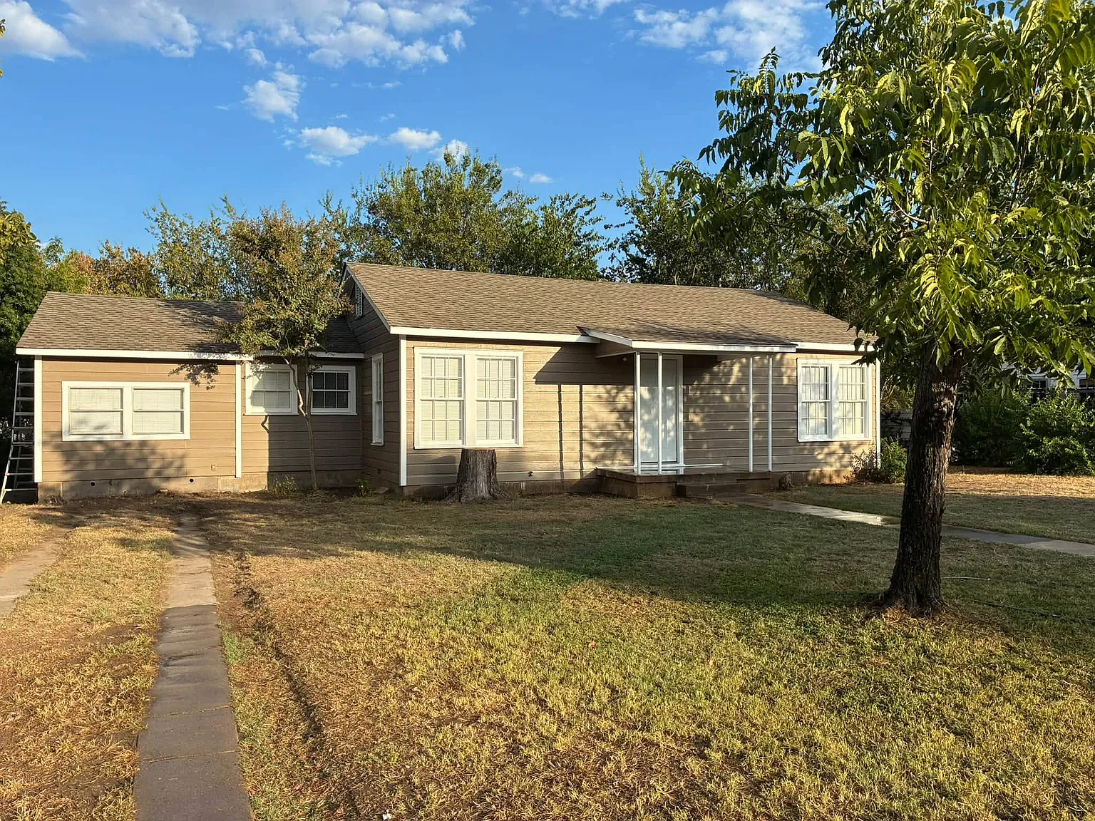 3 bed, 1415 sqft, $1,500 — Photo 2