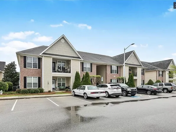 2641 McArthur Landing Cir, Fayetteville, NC