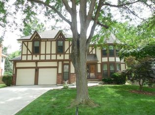 16358 W Briarwood Ct, Olathe, KS 66062