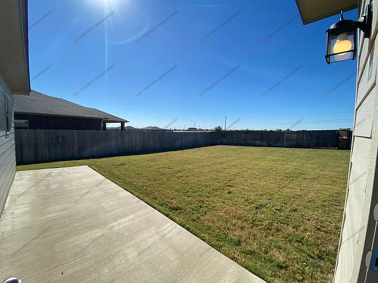 1242 Lakeway Crossing Dr — Photo 20