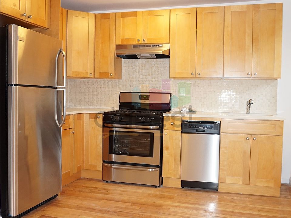 1st image of 260 13th St #Garden