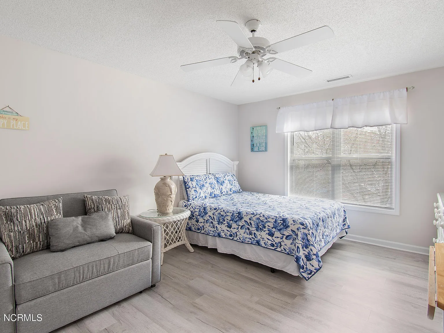 1 bed, 1.0 bath, 228 sqft, $1,000 — Photo 4