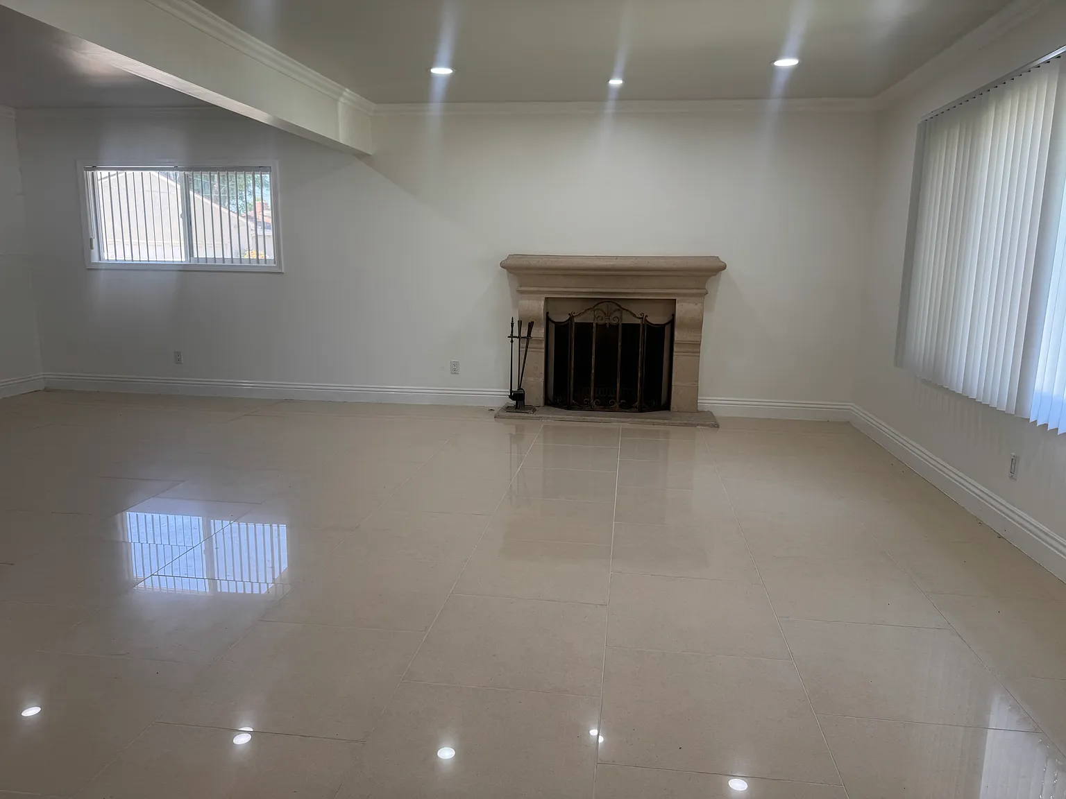 7 bed, 5566 sqft, $7,500 — Photo 2