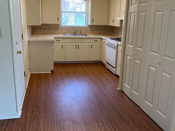 2nd image of 507 E Mitcham St