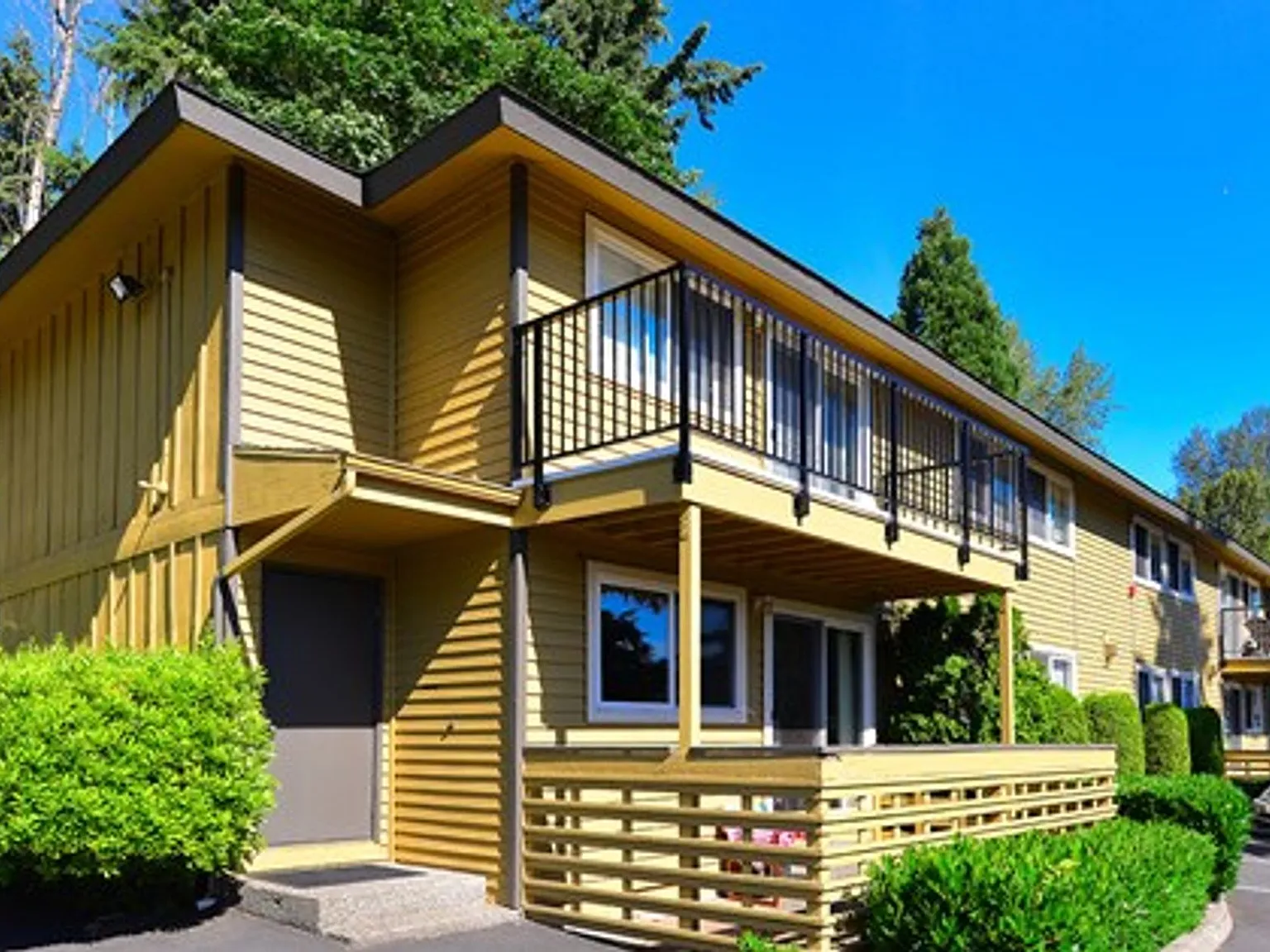 Sequoia Grove Apartments — Photo 2