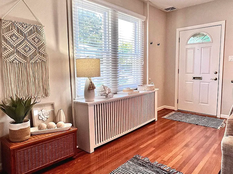 7407 Ventnor Ave — Photo 6