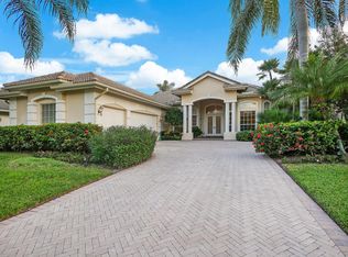 40 Bermuda Lake Dr, Palm Beach Gardens, FL 33418