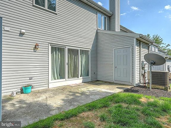 4th image of 1705 Creek Vista Dr