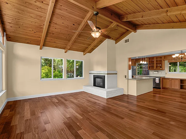 12 White Oak Dr — Photo 2